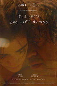 Nonton The Chaos She Left Behind (To Chaos Pou Afise Piso Tis) (2023) Sub Indo di Lk21 Poster
